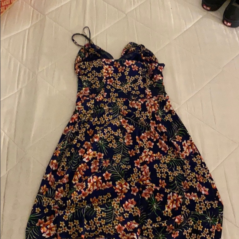 Dress - Picture 6 of 6